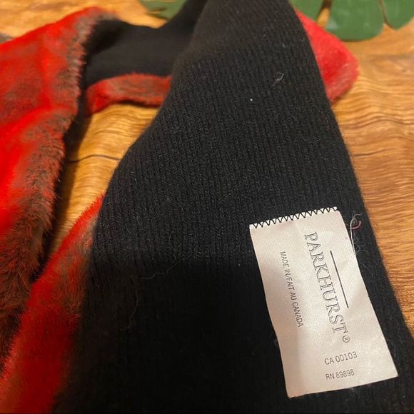 COPY - Parkhurst red & grey faux fur crossover scarf made in Canada NWOT - Picture 7 of 8